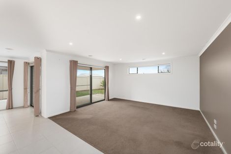 Property photo of 25 Chifley Drive Delacombe VIC 3356