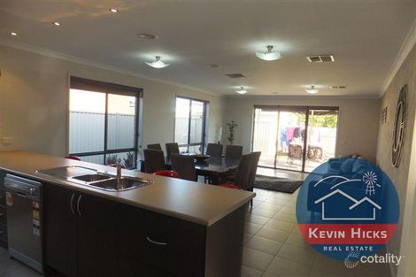 Property photo of 7 Greybox Way Kialla VIC 3631