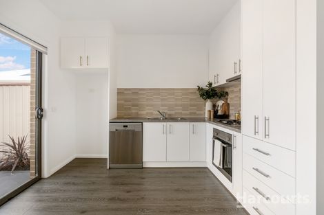 Property photo of 2/8 Kynoch Street Deer Park VIC 3023