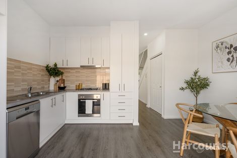 Property photo of 2/8 Kynoch Street Deer Park VIC 3023
