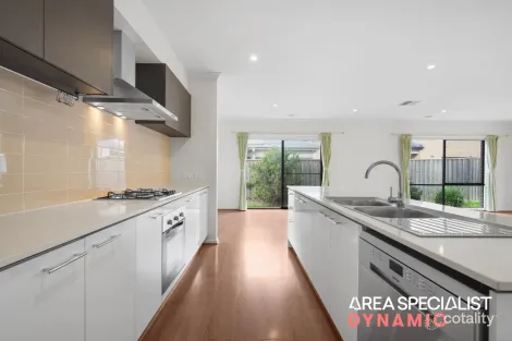 Property photo of 46 Beddington Street Keysborough VIC 3173