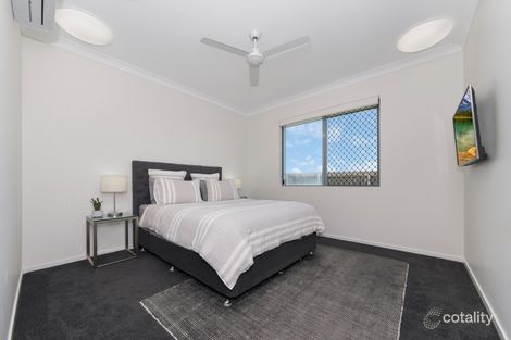 Property photo of 25 Supplejack Court Mount Low QLD 4818