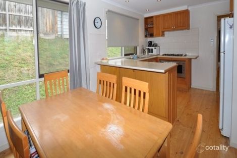 Property photo of 27 Kitchener Parade Cockatoo VIC 3781