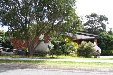 3 Trafalgar Cres, Valentine, NSW 2280