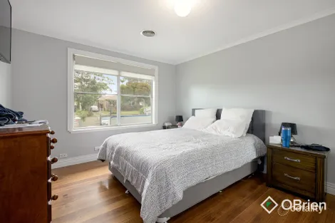 Property photo of 23 Bursaria Crescent Frankston North VIC 3200