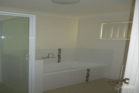 Property photo of 13 Cherryfield Road Gracemere QLD 4702