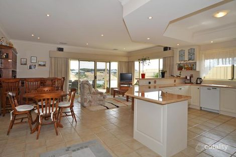 Property photo of 82 Britannia Parade Hindmarsh Island SA 5214