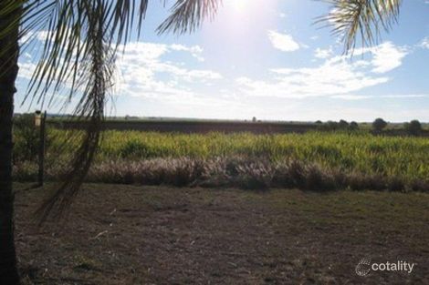 204 Moore Park Rd, Moore Park Beach, QLD 4670