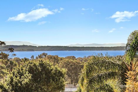 Property photo of 18 Vista Parade Bateau Bay NSW 2261
