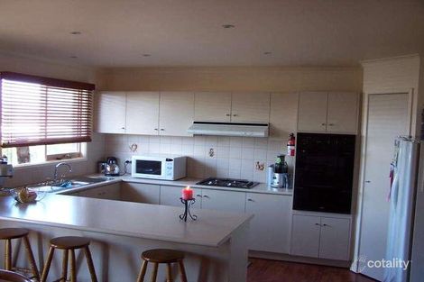 Property photo of 17 Cleve Court Wallan VIC 3756