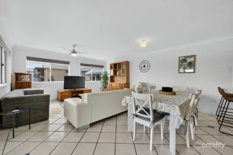 Property photo of 22/6 Back Street Biggera Waters QLD 4216