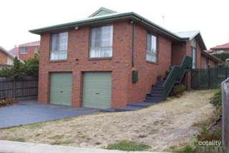 3 Knight Cres, Roxburgh Park, VIC 3064