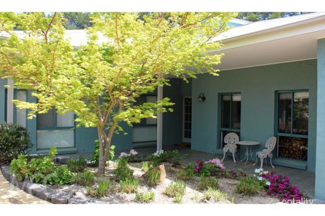 Property photo of 9 Juniper Place Orange NSW 2800