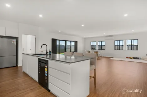 Property photo of 22 Viewmont Way Old Bar NSW 2430