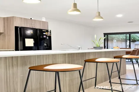 Property photo of 2/3 Santander Crescent Point Cook VIC 3030