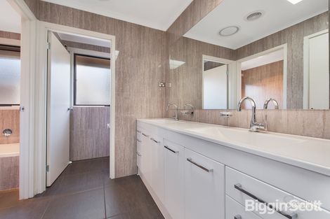 Property photo of 10 Prospect Hill Crescent Dandenong North VIC 3175