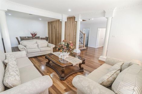 Property photo of 27 Stillwell Crescent Roxburgh Park VIC 3064