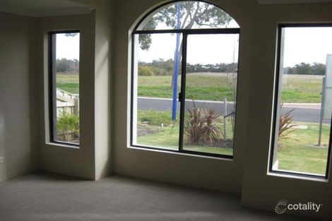 Property photo of 82 Braidwood Drive Australind WA 6233
