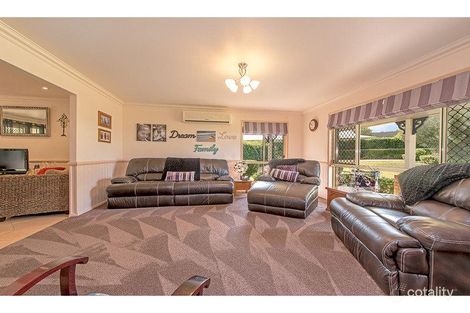 Property photo of 2 Keats Court Westbrook QLD 4350