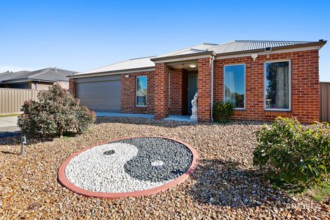 15 Hamilton Hume Tce, Yea, VIC 3717