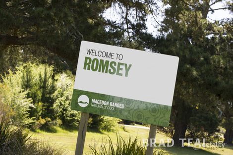 Property photo of 52 Greenfields Boulevard Romsey VIC 3434