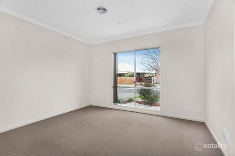 Property photo of 4 Robinia Grove Werribee VIC 3030
