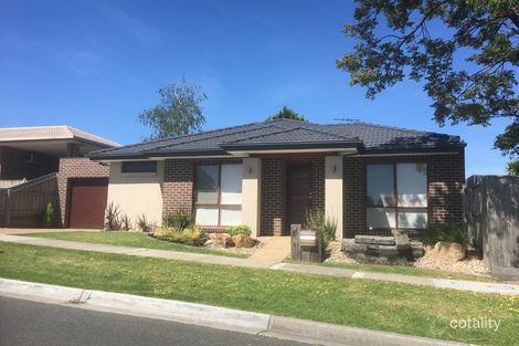 Property photo of 2 Arnott Street Cranbourne North VIC 3977