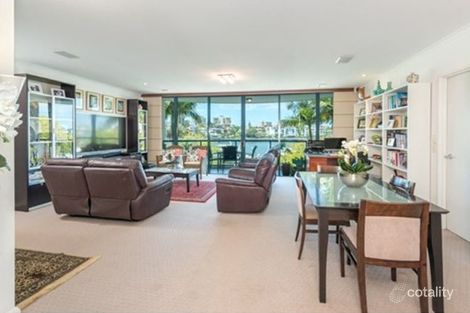 Property photo of 6/2 Goodwin Street Kangaroo Point QLD 4169