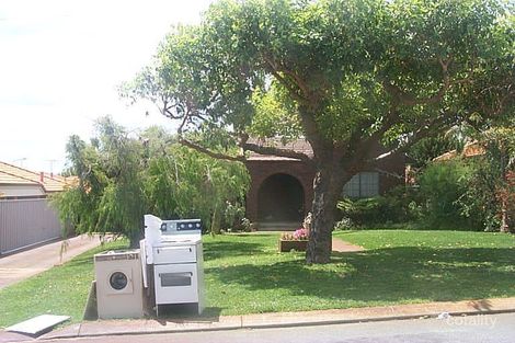 16 Bower St, Scarborough, WA 6019