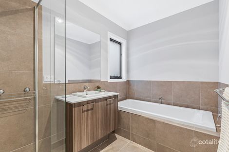 Property photo of 7 Waters Way Hillside VIC 3037