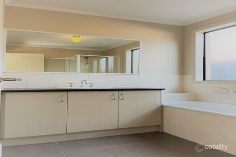 Property photo of 18 Field Street Pakenham VIC 3810