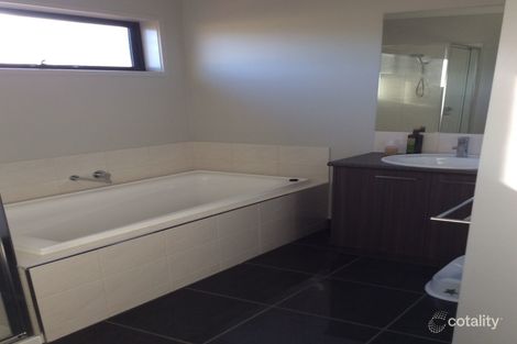 Property photo of 25 Mootwingee Crescent Shepparton North VIC 3631