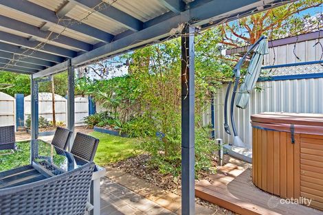 Property photo of 11 Fran Avenue Berkeley Vale NSW 2261