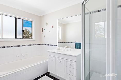 Property photo of 11 Fran Avenue Berkeley Vale NSW 2261