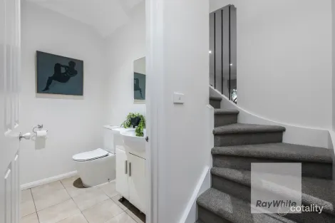 Property photo of 7/74 Rutherglen Crescent Gowanbrae VIC 3043