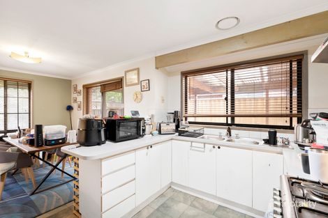 Property photo of 11 Torbay Court Werribee VIC 3030