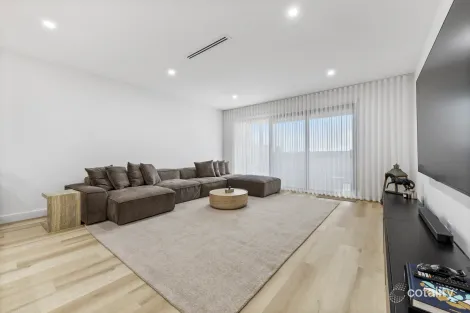 Property photo of 9 Malkari Circuit Greenvale VIC 3059