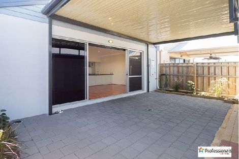 Property photo of 27 Pineroo Terrace Ellenbrook WA 6069