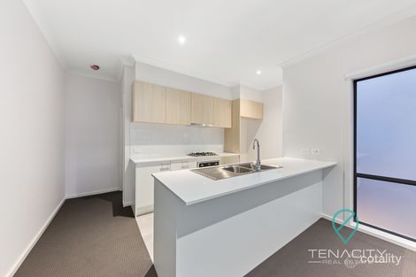 Property photo of 69 Queen Circuit Sunshine VIC 3020