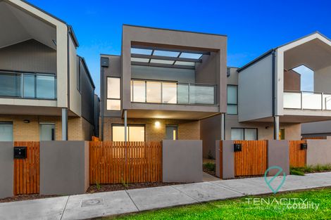 Property photo of 69 Queen Circuit Sunshine VIC 3020