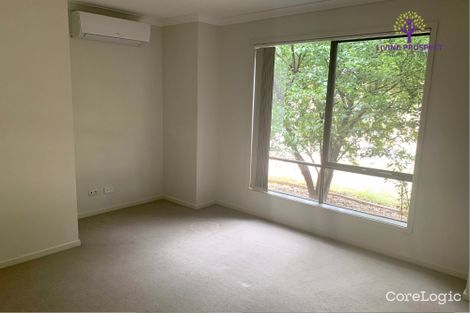 Property photo of 33 Kellerman Drive Point Cook VIC 3030