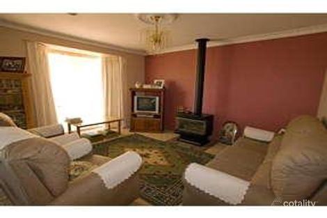 Property photo of 5 Guy Court Kangaroo Flat VIC 3555