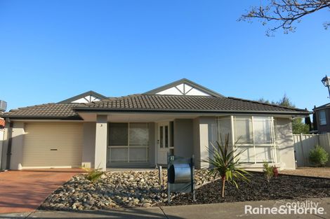 Property photo of 3 Cobblestone Green Caroline Springs VIC 3023