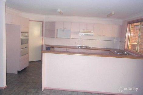 Property photo of 3 Kinross Court Wattle Grove NSW 2173