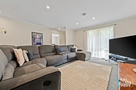 Property photo of 6 Nilufa Court Hampton Park VIC 3976