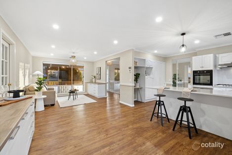 Property photo of 1 Vines Cross Crescent Onkaparinga Hills SA 5163