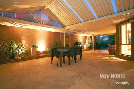 Property photo of 2 Kemsley Green Cranbourne East VIC 3977
