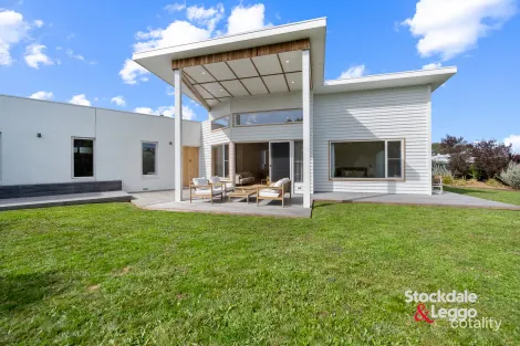 Property photo of 15 Melaleuca Mews Inverloch VIC 3996