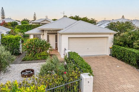 Property photo of 5 The Parkway Yamba NSW 2464