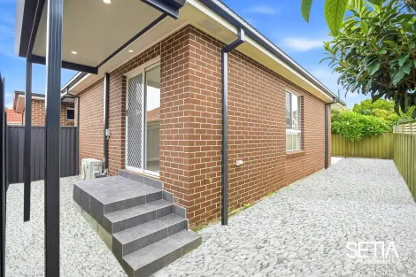 18 Golding Dr, Glendenning, NSW 2761